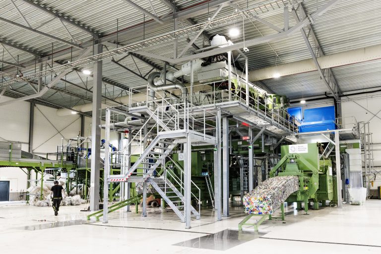 Our sorting plants are custom made to fit your needs